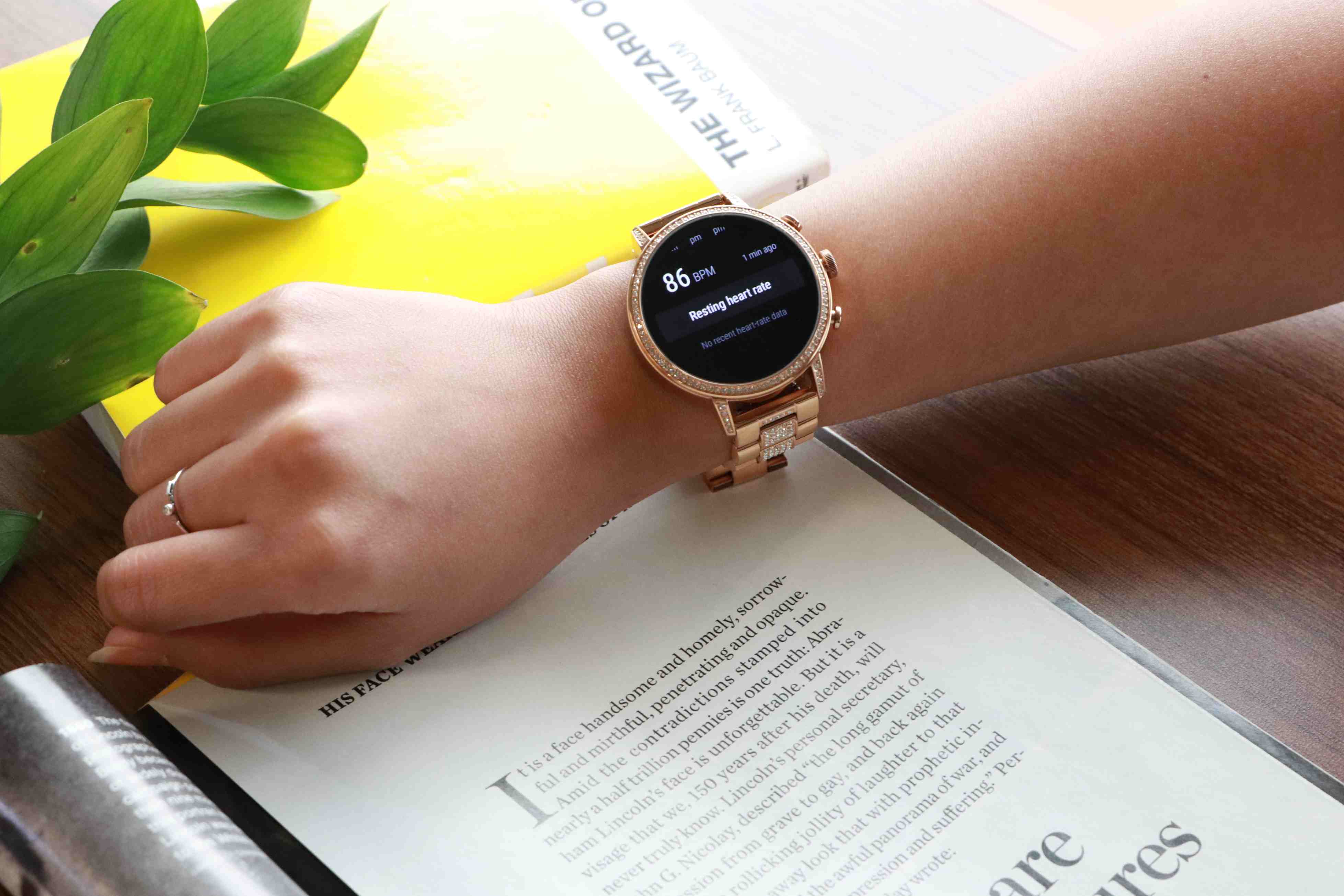 Memonitor Kesehatan Fossil Jam