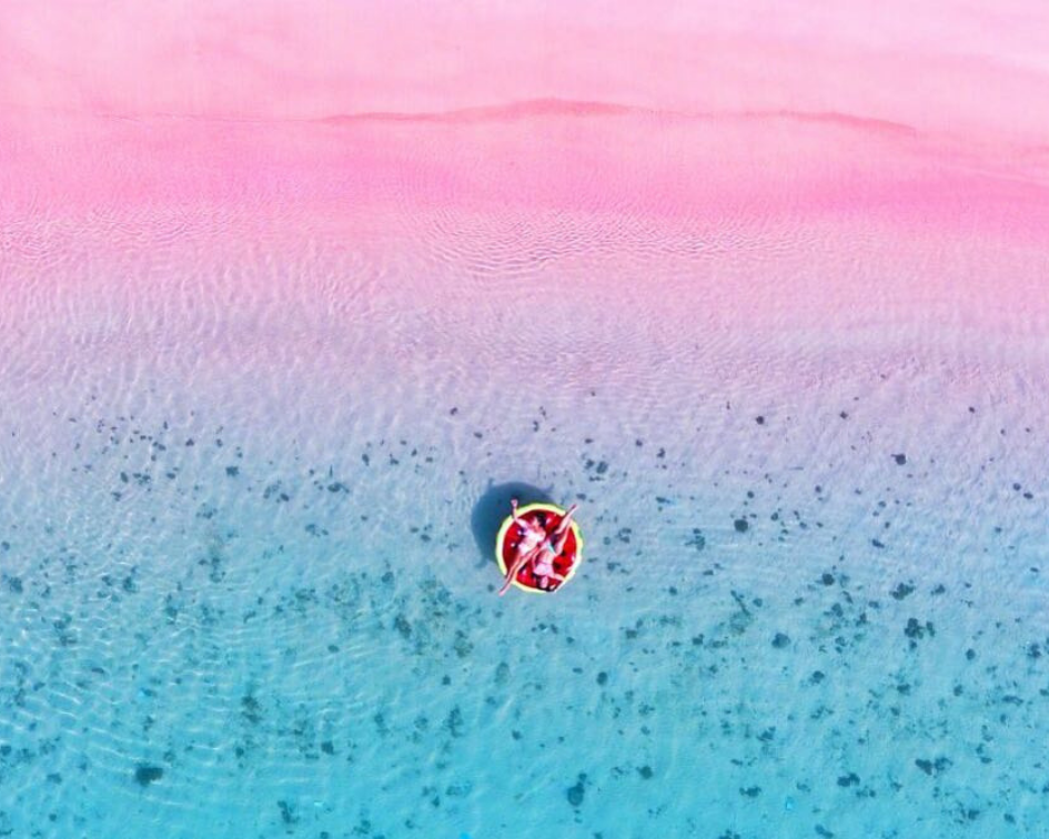 Pantai Pink Romantis