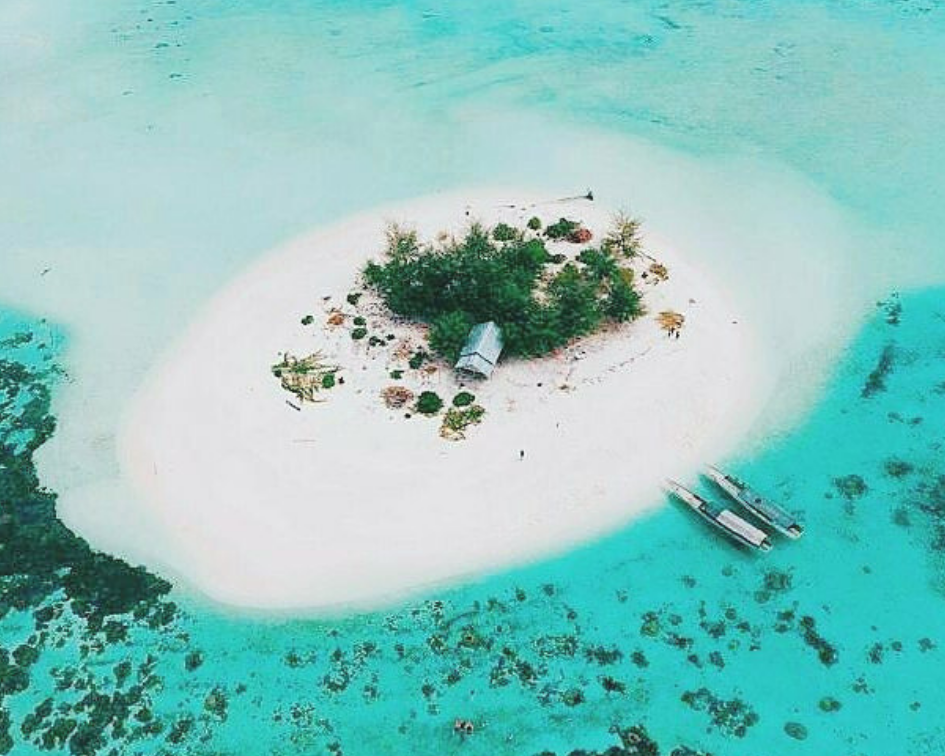 Pantai Romantis Teluk Tomini