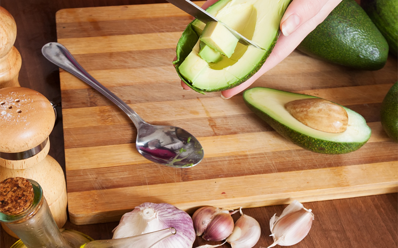 Cara Membuat Salad Wrap Alpukat