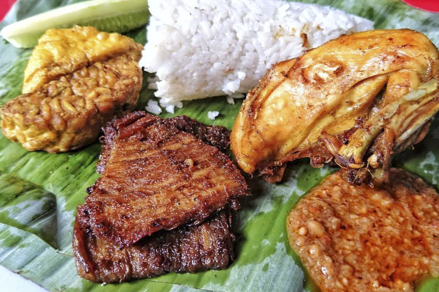 Kuliner Nasi Uduk Gondangdia, Jakarta