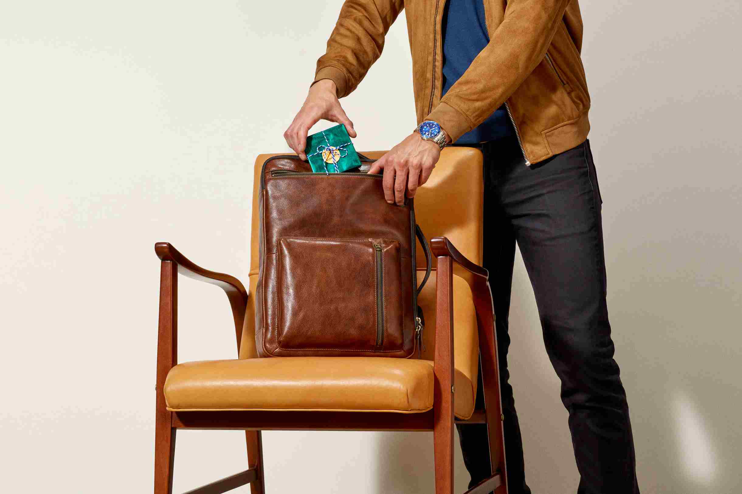 Fossil Holiday Collection Buckner